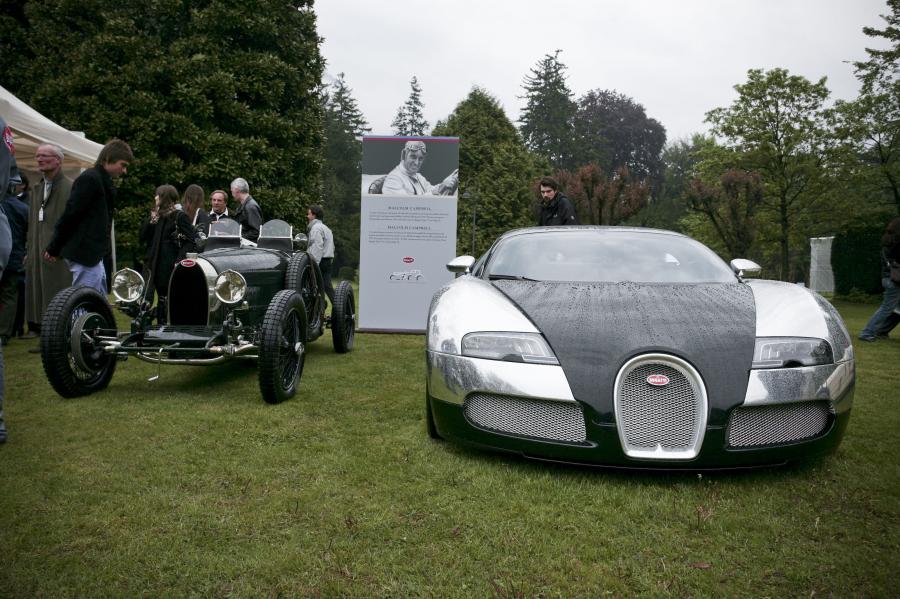 Bugatti Veyron 16.4 Centenaire 2009 года  (фото 33 из 130)